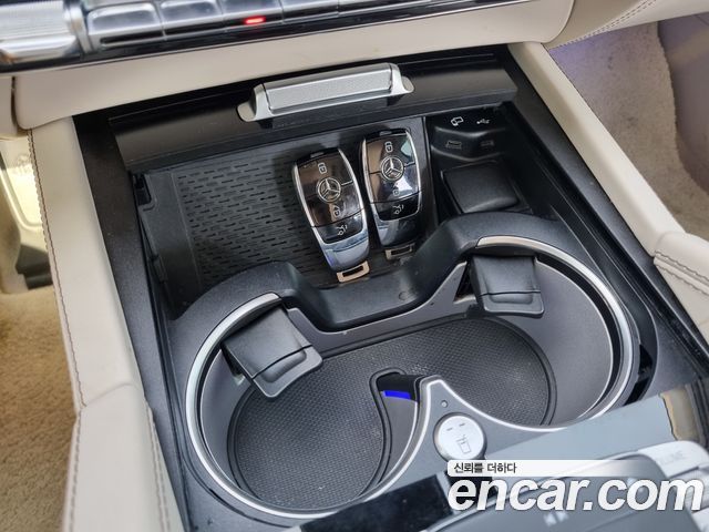 Mercedes-Benz GLS-Class (X167) Maybach GLS600 4MATIC 2023 — фото 10