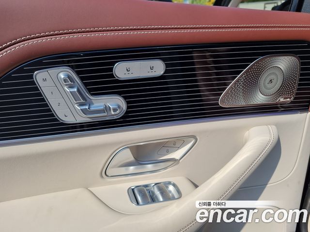 Mercedes-Benz GLS-Class (X167) Maybach GLS600 4MATIC 2023 — фото 19
