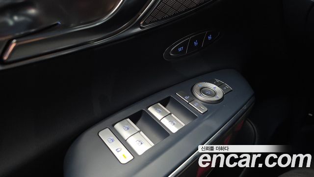 Genesis GV70 2.5T Gasoline 2WD 2023 — фото 30