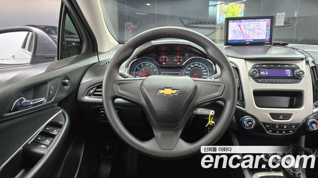 Chevrolet Cruze 1.4 Turbo LS 2017 — фото 12