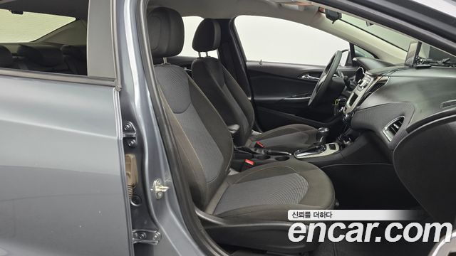 Chevrolet Cruze 1.4 Turbo LS 2017 — фото 26