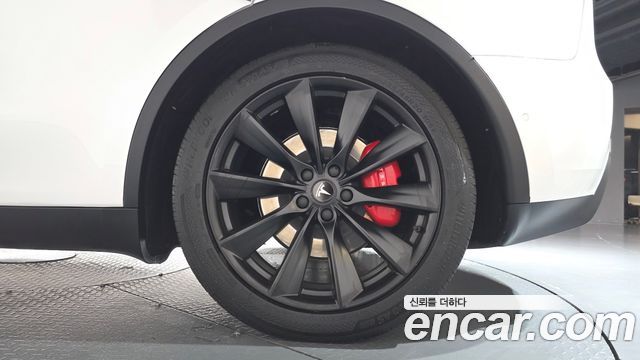 Tesla Model Y Long Range AWD 2021 — фото 21