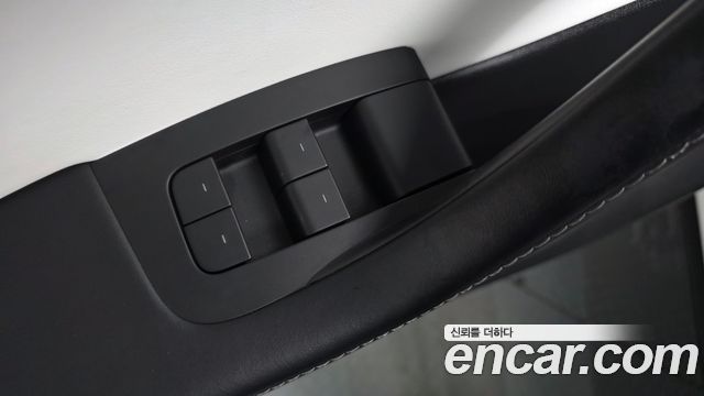 Tesla Model Y Long Range AWD 2021 — фото 30