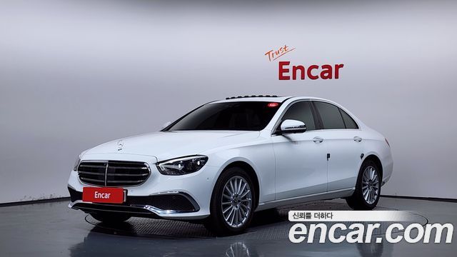 Mercedes-Benz E-Class (W213) E220d 4MATIC Exclusive 2021 — фото 1