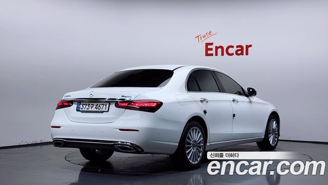 Mercedes-Benz E-Class (W213) E220d 4MATIC Exclusive 2021 — фото 2