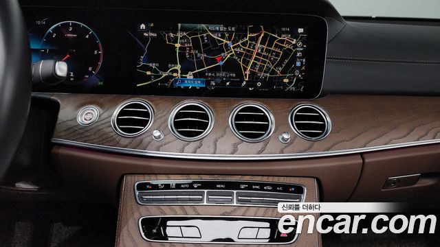 Mercedes-Benz E-Class (W213) E220d 4MATIC Exclusive 2021 — фото 13