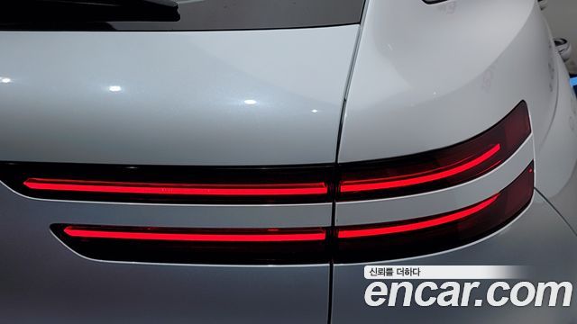 Genesis GV70 2.5T Gasoline 2WD 2023 — фото 23