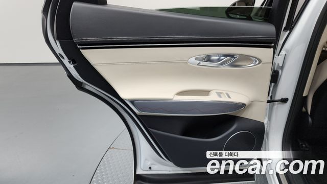 Genesis GV70 2.5T Gasoline 2WD 2023 — фото 25