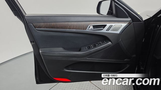 Genesis G80 3.3 GDI AWD Prestige 2018 — фото 24
