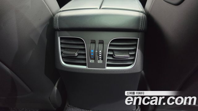 Genesis G80 3.3 GDI AWD Prestige 2018 — фото 41