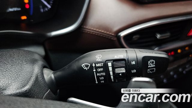 Hyundai Santa Fe (TM) Diesel 2.2 4WD Inspiration 2019 — фото 27