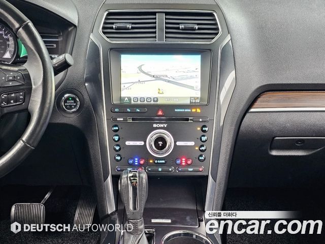 Ford Explorer 2.3 Limited 4WD 5th 2018 — фото 10
