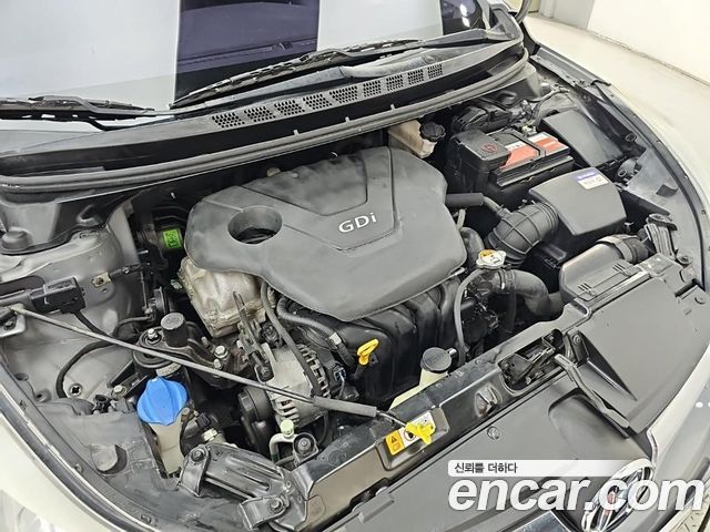 Hyundai Avante 1.6 GDi Smart Standard 2014 — фото 6