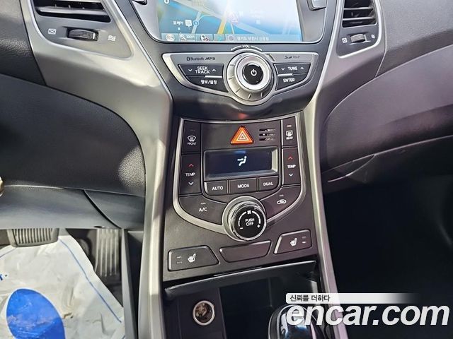Hyundai Avante 1.6 GDi Smart Standard 2014 — фото 19