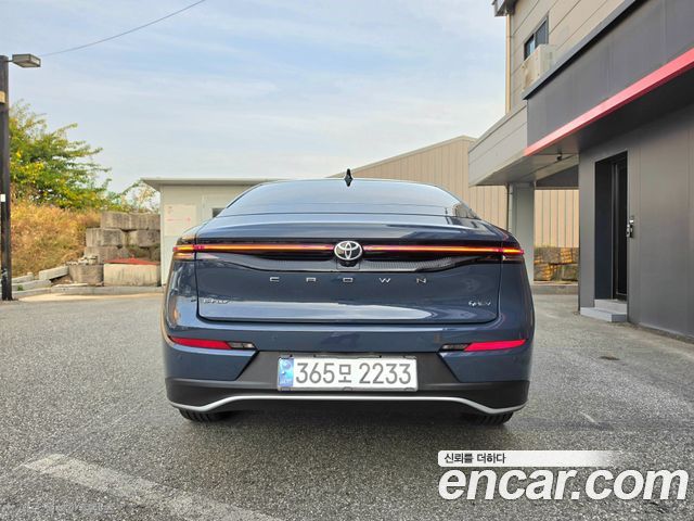 Toyota Crown Crossover 2.5 4WD Hybrid 2025 — фото 4