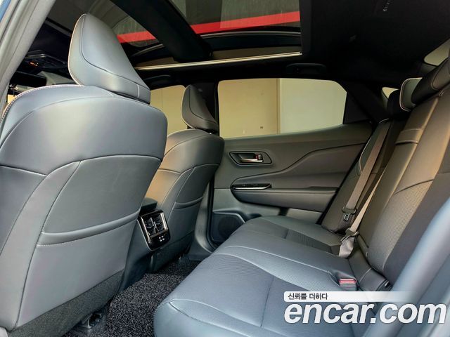Toyota Crown Crossover 2.5 4WD Hybrid 2025 — фото 8
