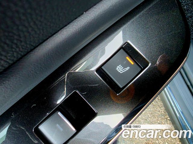 Toyota Crown Crossover 2.5 4WD Hybrid 2025 — фото 9