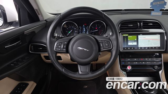Jaguar XE 20d Prestige 2017 — фото 13