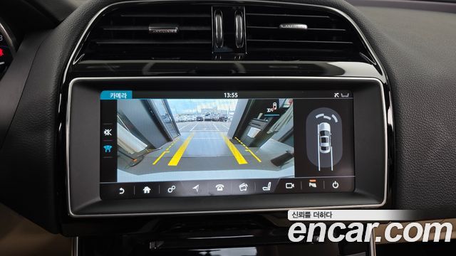 Jaguar XE 20d Prestige 2017 — фото 15