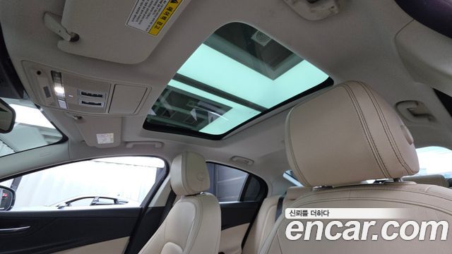 Jaguar XE 20d Prestige 2017 — фото 19