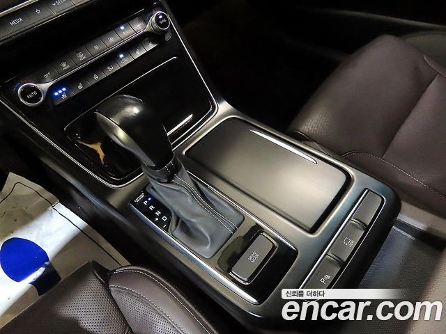 Hyundai Grandeur (IG) 3.0 LPi Modern (Rental Car) 2019 — фото 16