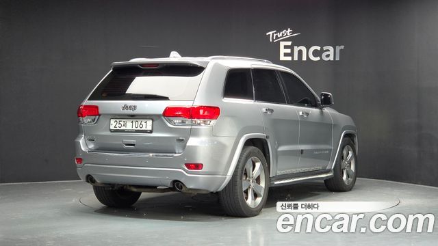Jeep Grand Cherokee 3.0 Diesel Overland WK2 2014 — фото 2