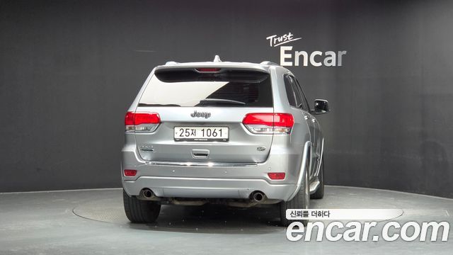 Jeep Grand Cherokee 3.0 Diesel Overland WK2 2014 — фото 4