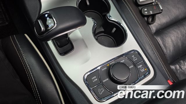 Jeep Grand Cherokee 3.0 Diesel Overland WK2 2014 — фото 9