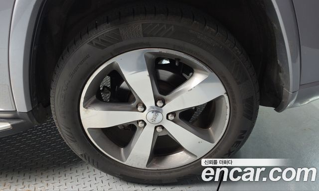 Jeep Grand Cherokee 3.0 Diesel Overland WK2 2014 — фото 21