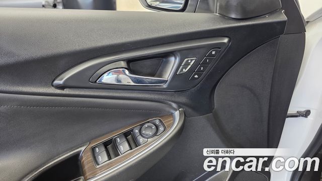 Chevrolet Malibu 1.3 Turbo Premier 2020 — фото 27