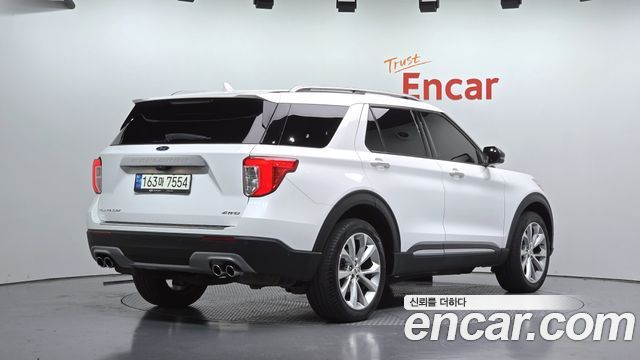 Ford Explorer (VI) 3.0 Platinum 4WD 2021 — фото 2