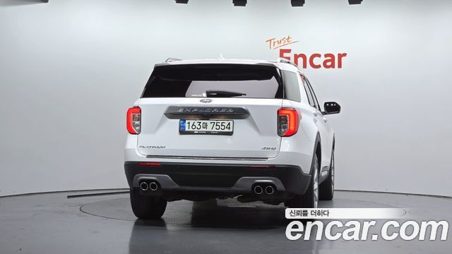 Ford Explorer (VI) 3.0 Platinum 4WD 2021 — фото 4