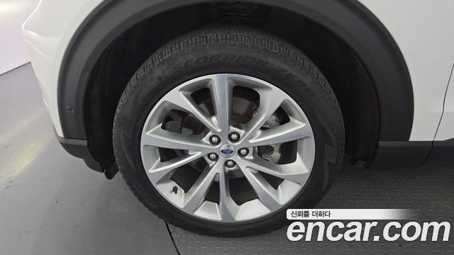 Ford Explorer (VI) 3.0 Platinum 4WD 2021 — фото 5