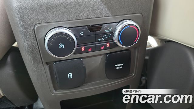 Ford Explorer (VI) 3.0 Platinum 4WD 2021 — фото 18