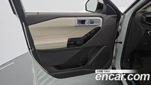 Ford Explorer (VI) 3.0 Platinum 4WD 2021 — фото 24