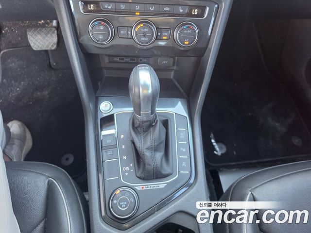 Volkswagen Tiguan (II) 2.0 TDI 4Motion Prestige 2018 — фото 9
