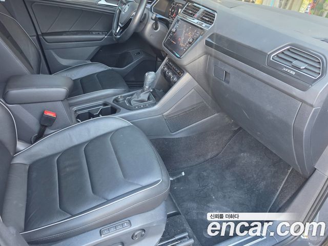 Volkswagen Tiguan (II) 2.0 TDI 4Motion Prestige 2018 — фото 17