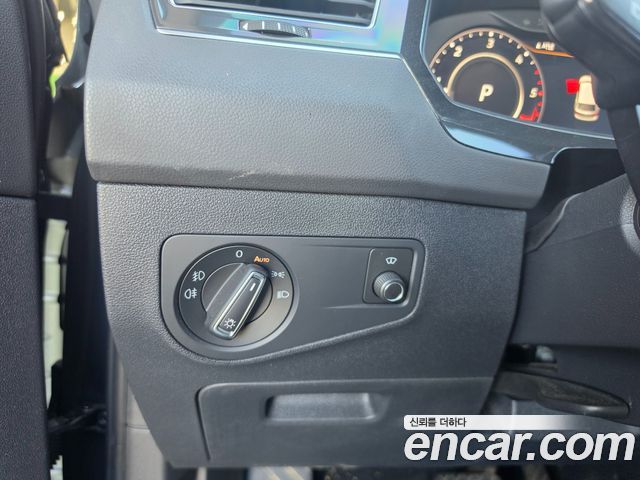 Volkswagen Tiguan (II) 2.0 TDI 4Motion Prestige 2018 — фото 20