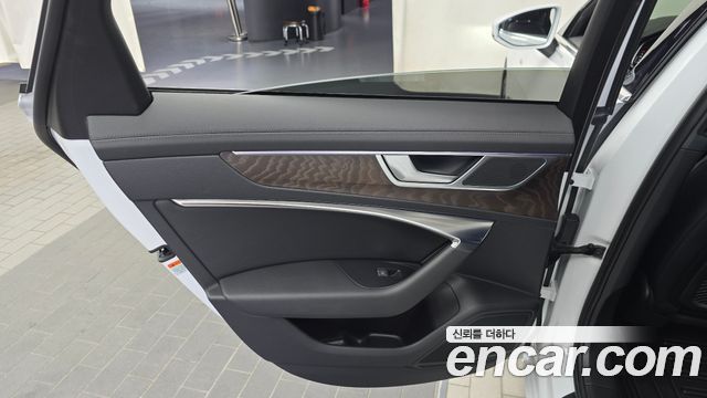 Audi A6 (C8) 45 TFSI Quattro Premium 2023 — фото 25
