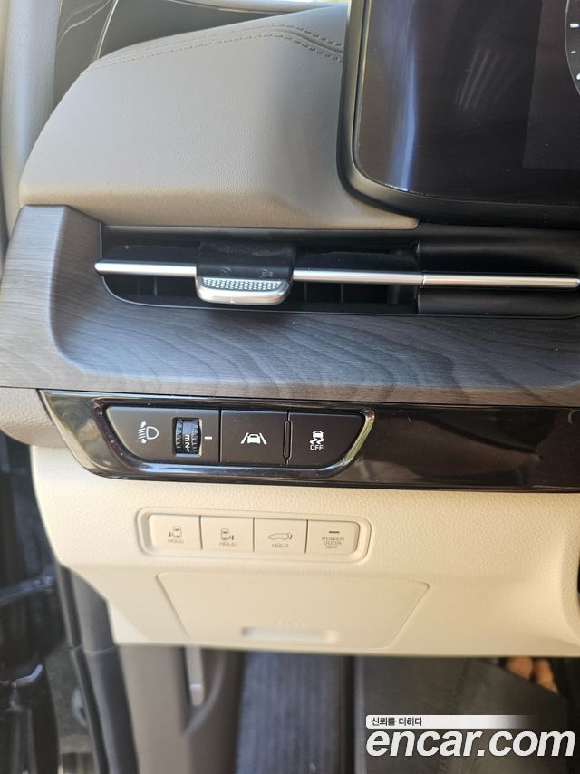 Kia Carnival (IV) Gasoline 9-seater Limousine(Special vehicle) 2023 — фото 9