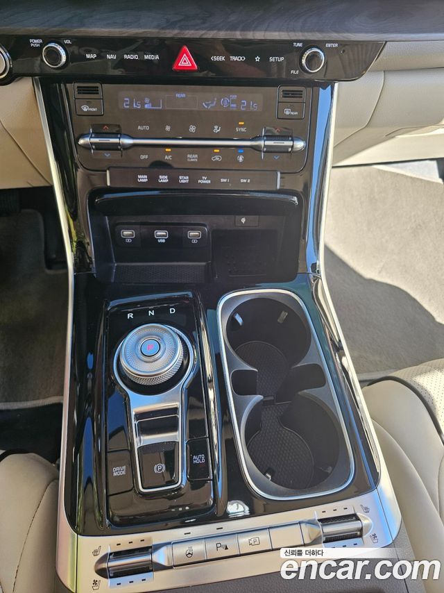 Kia Carnival (IV) Gasoline 9-seater Limousine(Special vehicle) 2023 — фото 16