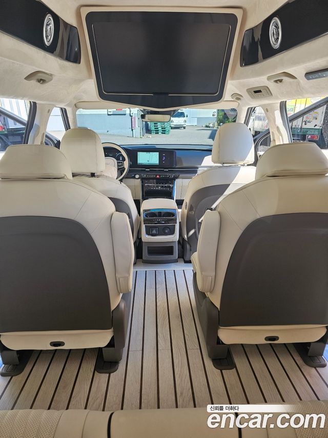 Kia Carnival (IV) Gasoline 9-seater Limousine(Special vehicle) 2023 — фото 17