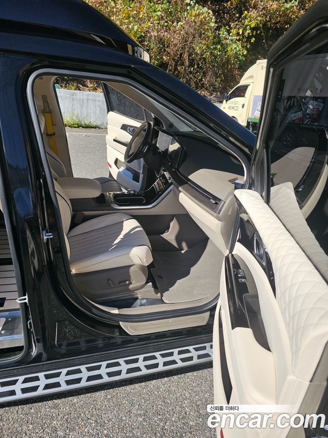 Kia Carnival (IV) Gasoline 9-seater Limousine(Special vehicle) 2023 — фото 19