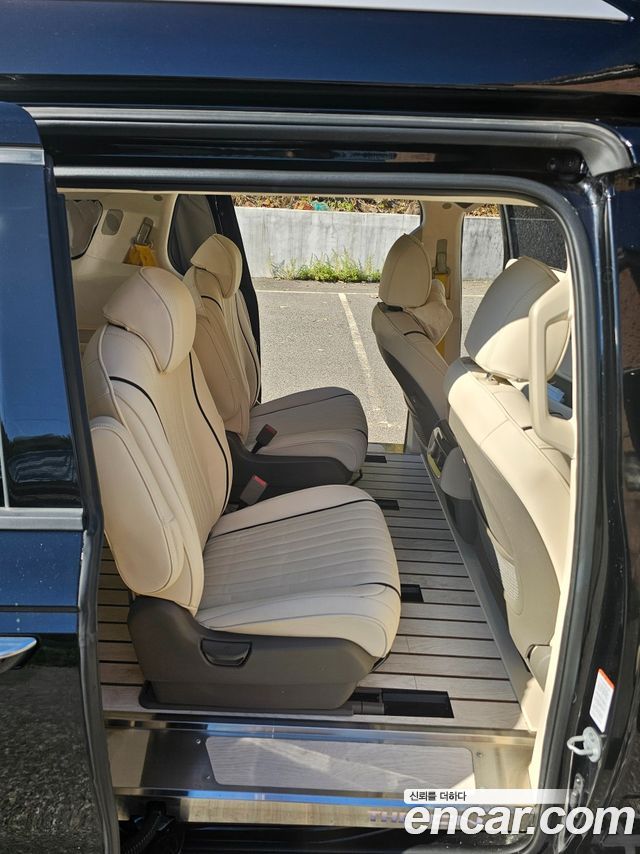 Kia Carnival (IV) Gasoline 9-seater Limousine(Special vehicle) 2023 — фото 20