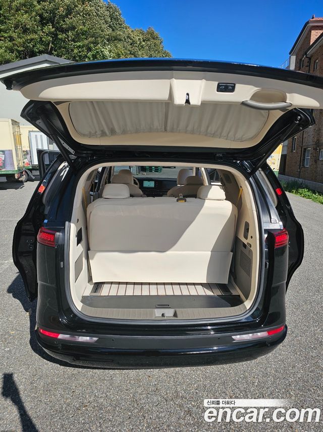 Kia Carnival (IV) Gasoline 9-seater Limousine(Special vehicle) 2023 — фото 21