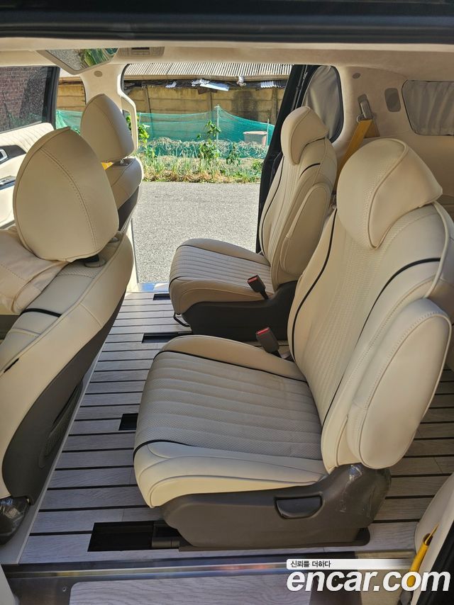 Kia Carnival (IV) Gasoline 9-seater Limousine(Special vehicle) 2023 — фото 22