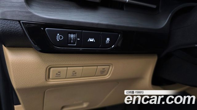 Kia Carnival (IV) Diesel 9-Seater Prestige 2023 — фото 17