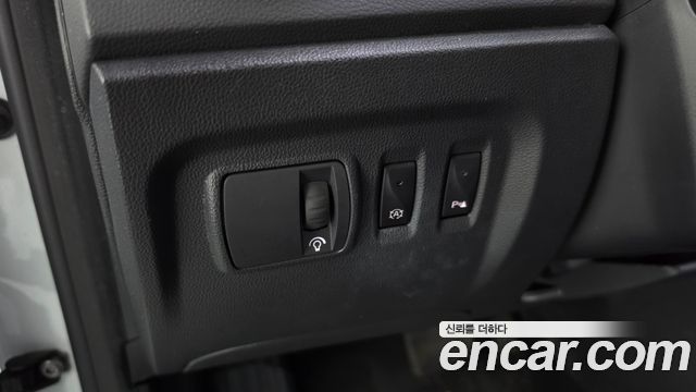 Renault Korea QM3 RE 2018 — фото 18
