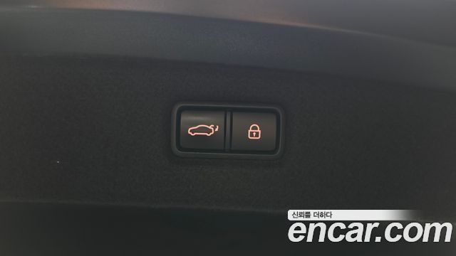 Genesis G90 3.8 AWD Prestige 2019 — фото 18