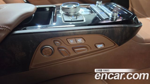 Genesis G90 3.8 AWD Prestige 2019 — фото 43